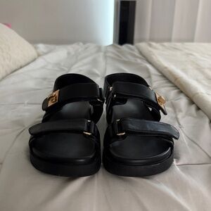 Amazon Women’s Black Sandals